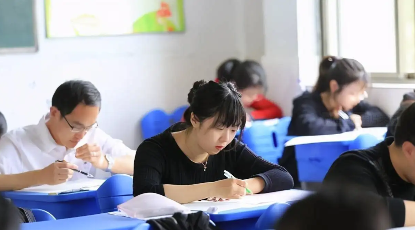 政考网:报公务员这样高效率选职位!(图1) 教师.png